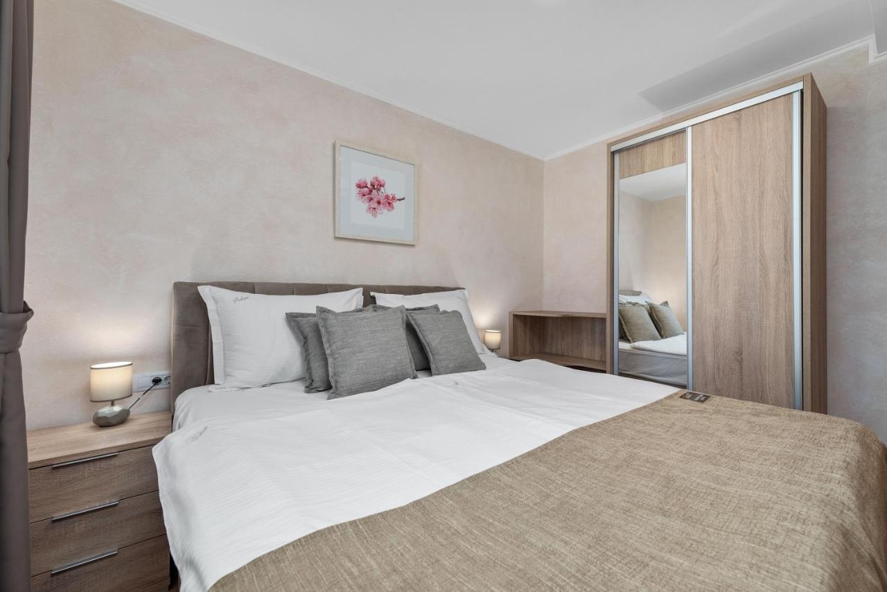 Apartmani Rubinic トゥラニ エクステリア 写真