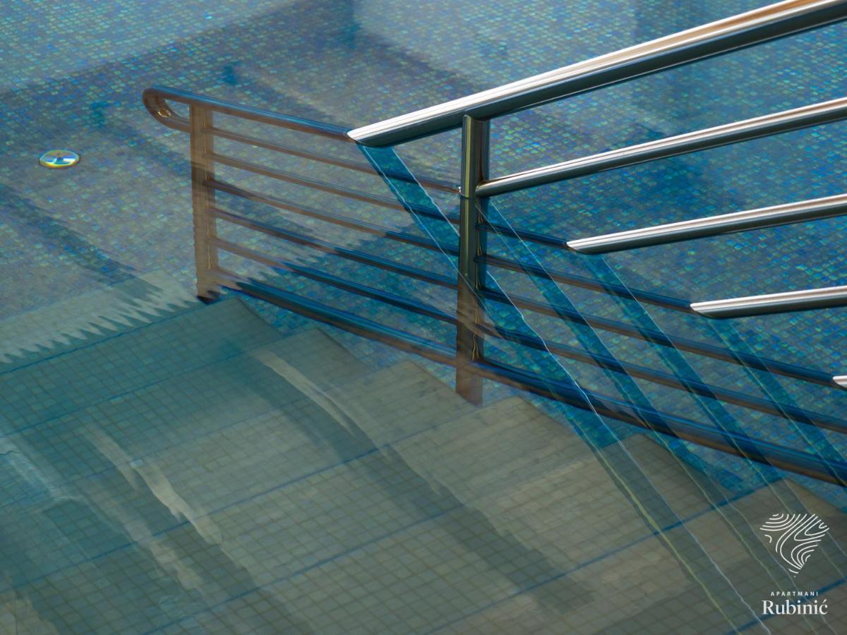 Apartmani Rubinic トゥラニ エクステリア 写真