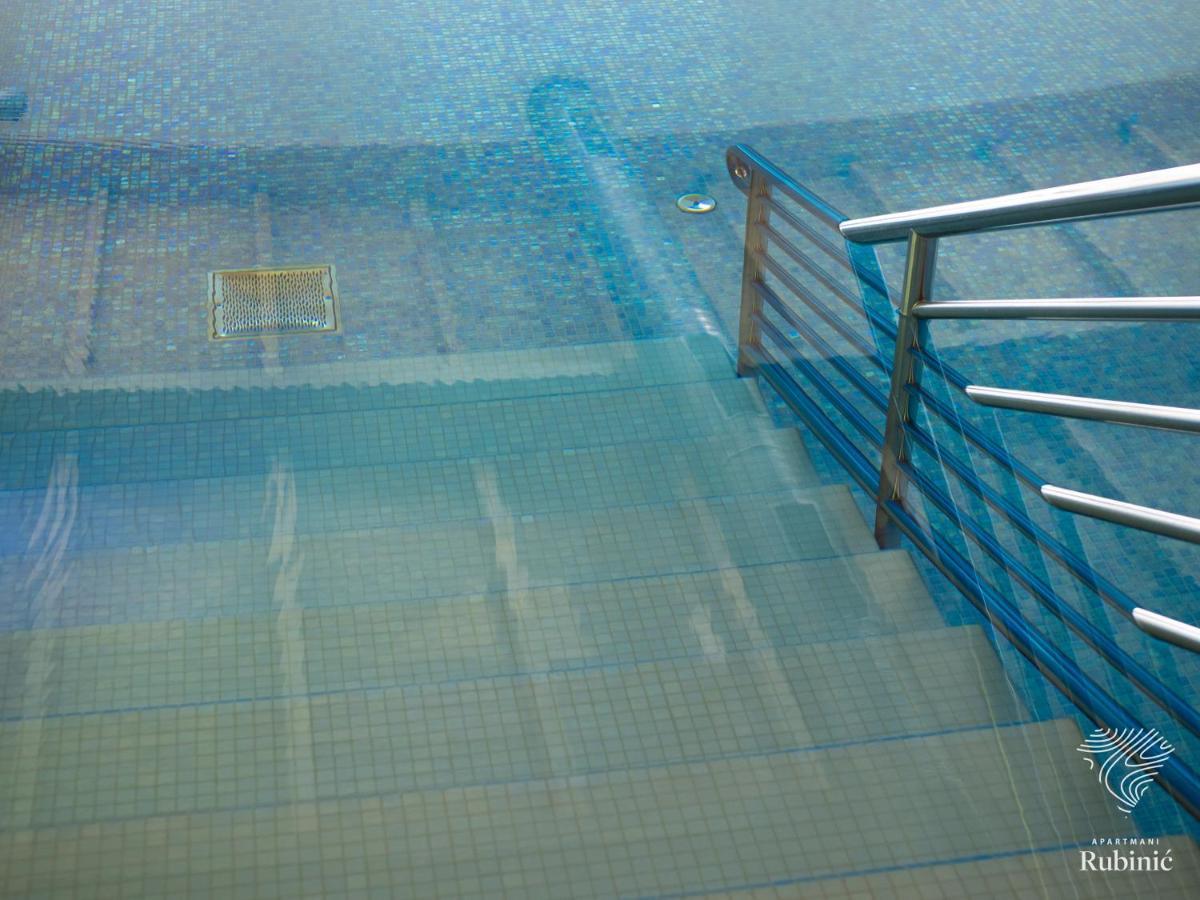 Apartmani Rubinic トゥラニ エクステリア 写真